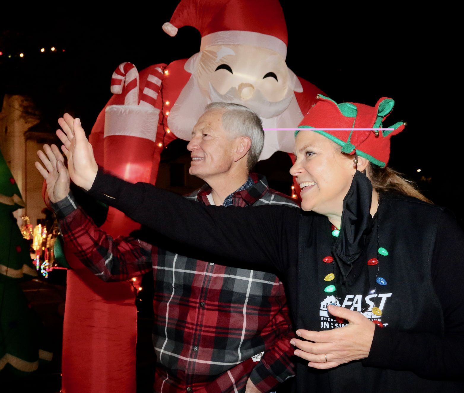 lemoore christmas parade waving